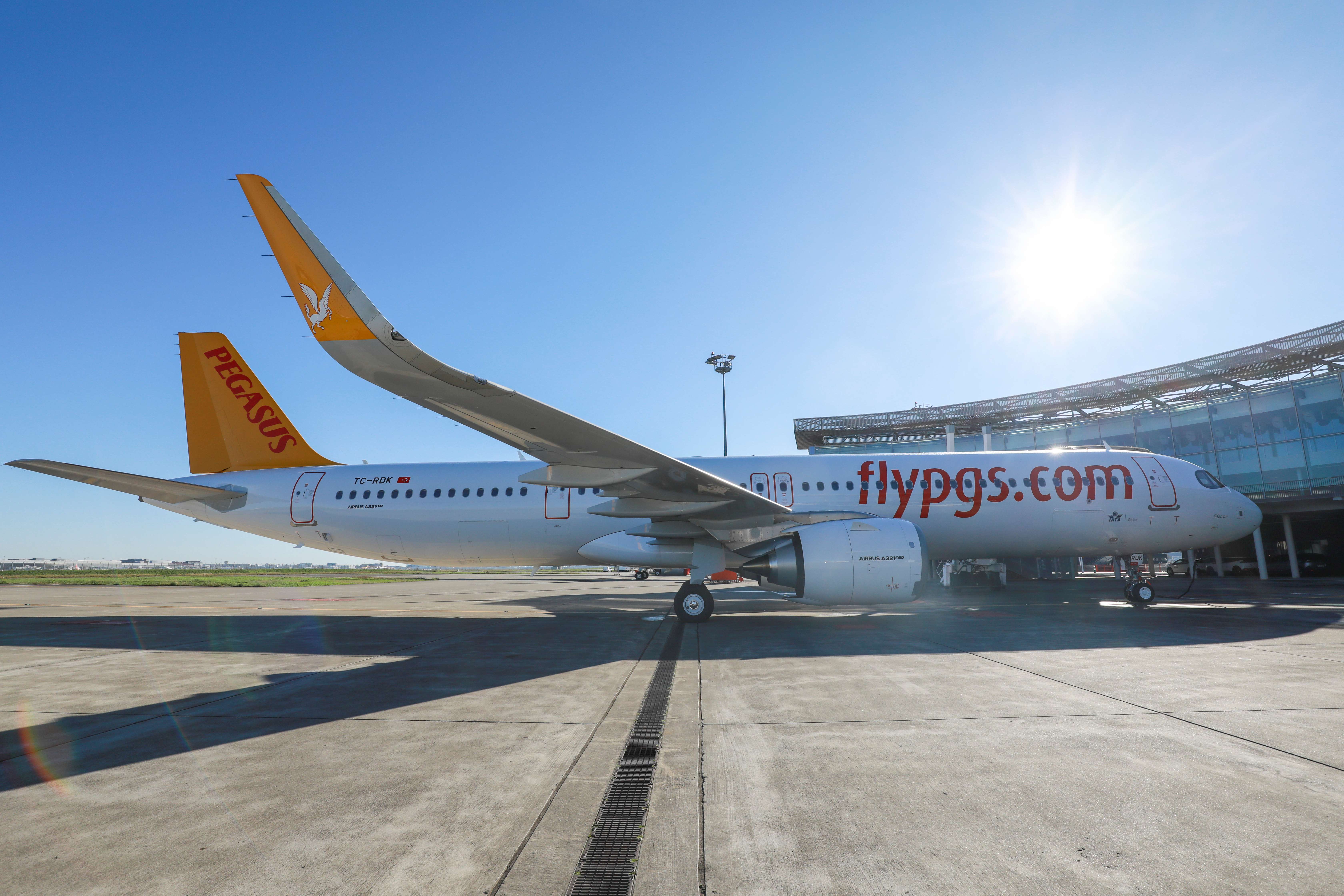 LYFtvNews En : Airbus delivers first aircraft from new Toulouse Final Assembly Line 0f94b84d-d721-4585-8359-6b61d71c711a