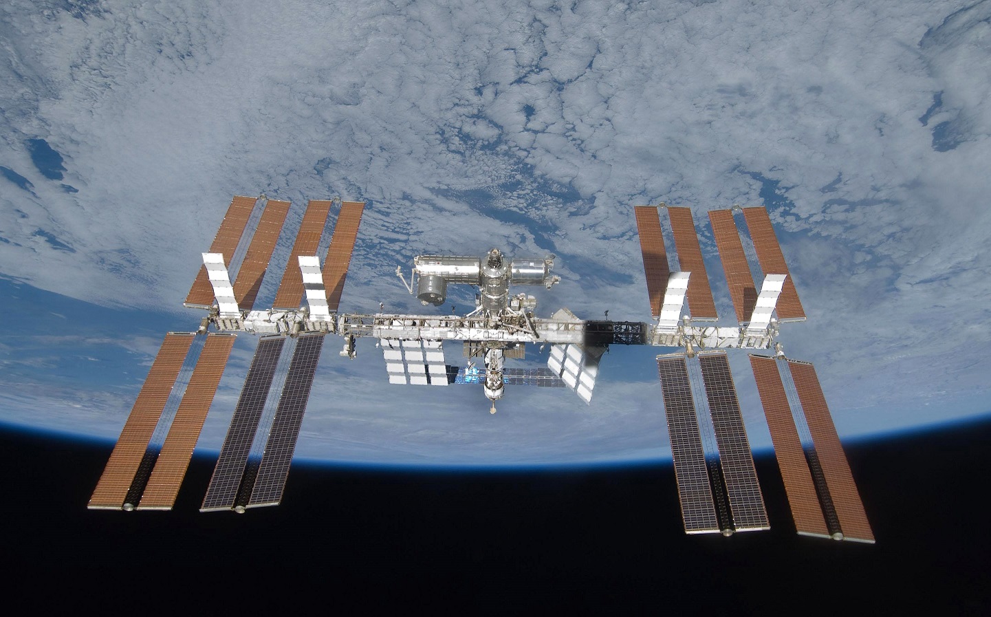 LYFtvNews En : The International Space Station connected via the SpaceDataHighway 52a77f78-a126-498d-8921-4590d0e5370c